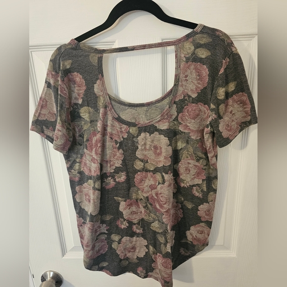 Maurices Tee - Picture 2 of 5